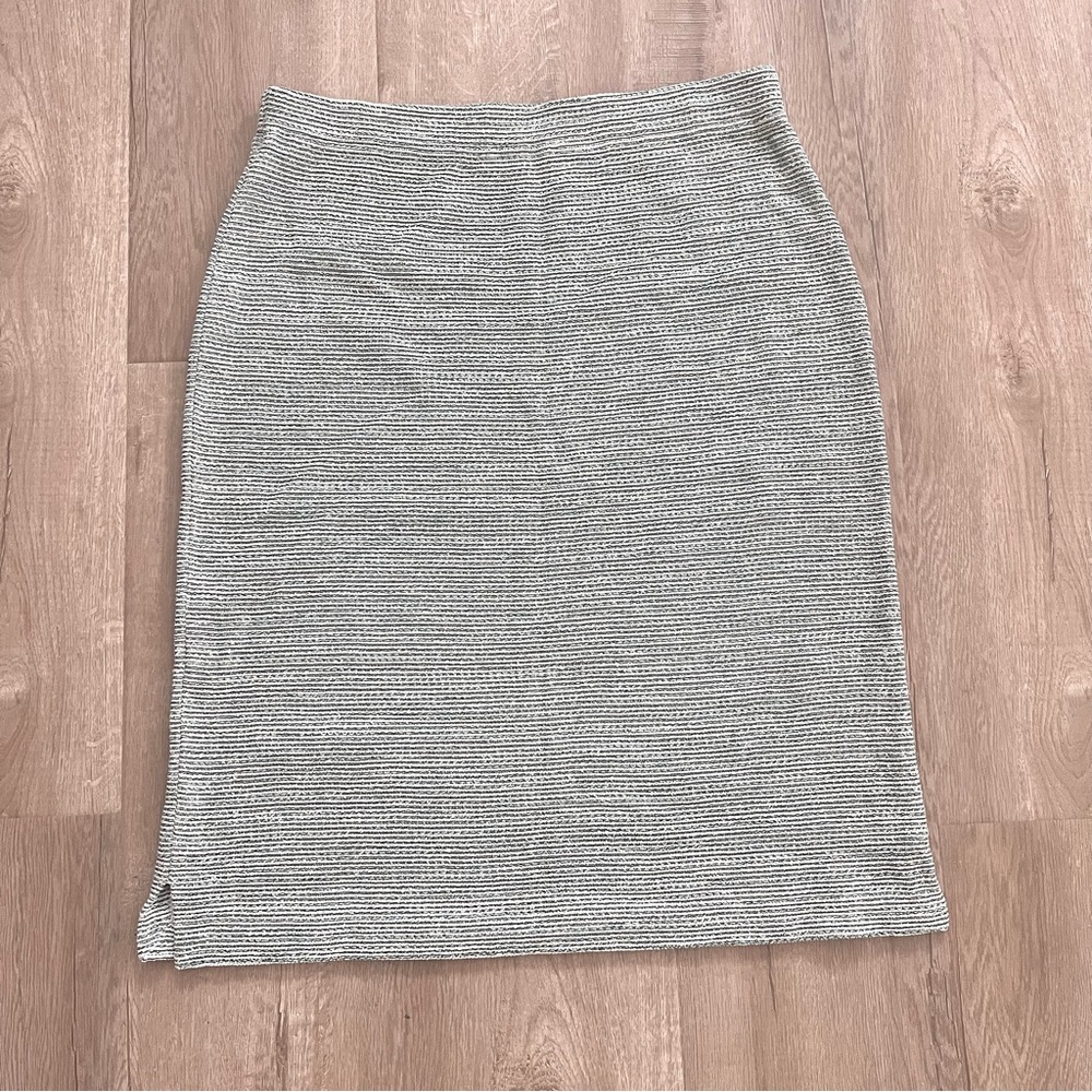 St. John Collection Green White Strips Texture Tweed Knit Pull On Skirt Size‎ 14